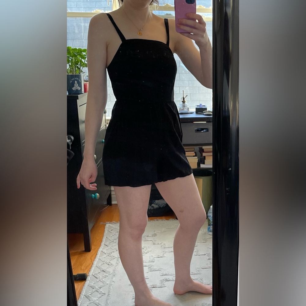 Old Navy black strappy romper, XS petite